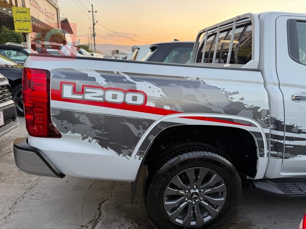 میتسوبیشی L200
